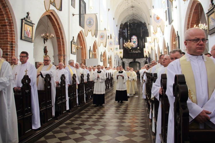 Msza św. Krzyżma w katedrze w Gdańsku-Oliwie