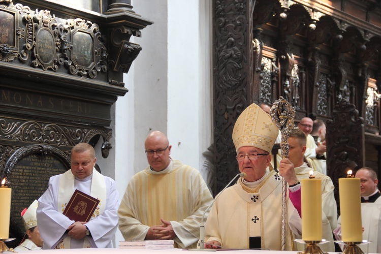 Msza św. Krzyżma w katedrze w Gdańsku-Oliwie