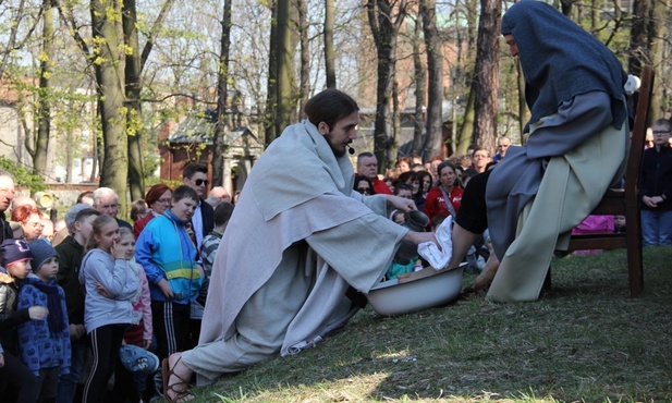 Misterium w Piekarach. Jezus zaprasza na ucztę