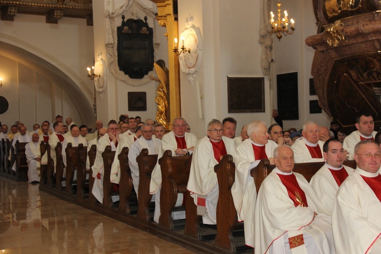 Msza św. Krzyżma w katedrze łowickiej