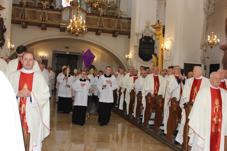 Msza św. Krzyżma w katedrze łowickiej