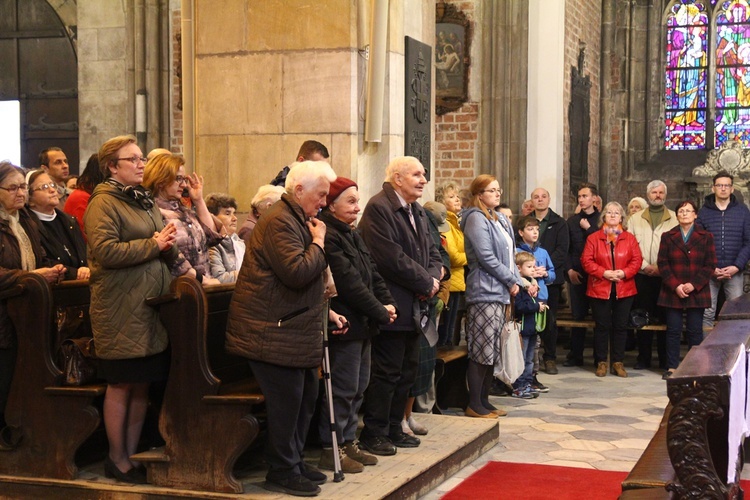 Msza Wieczerzy Pańskiej w katedrze wrocławskiej