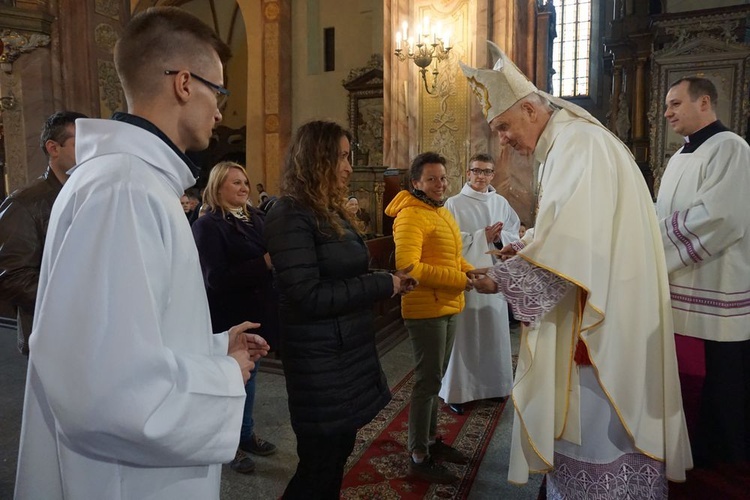 Wielki Czwartek. Msza Wieczerzy Pańskiej w świdnickiej katedrze