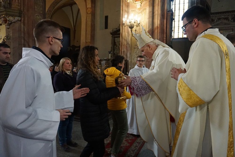 Wielki Czwartek. Msza Wieczerzy Pańskiej w świdnickiej katedrze