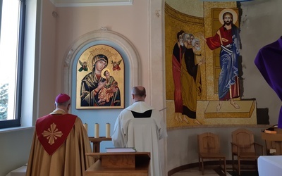 Abp Budzik pobłogosławił kaplicę Zmartwychwstania Pańskiego w domu księży emerytów w Lublinie