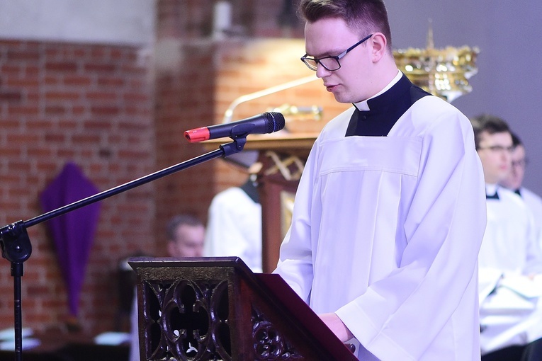 Ciemna jutrznia w olsztyńskiej konkatedrze św. Jakuba