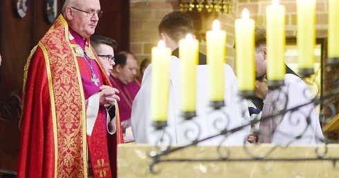 Ciemna jutrznia w olsztyńskiej konkatedrze św. Jakuba