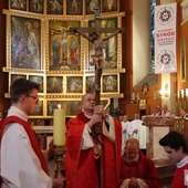 Liturgia Wielkiego Piątku w zielonogórskiej konkatedrze