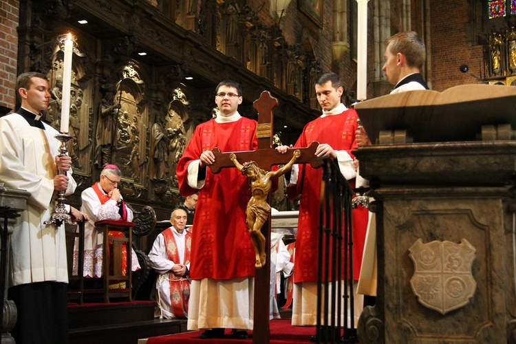 Wielki Piątek w katedrze wrocławskiej