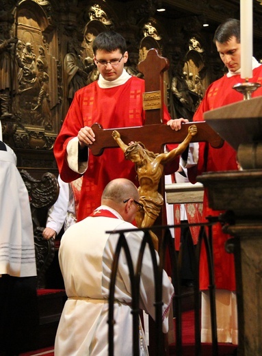 Wielki Piątek w katedrze wrocławskiej