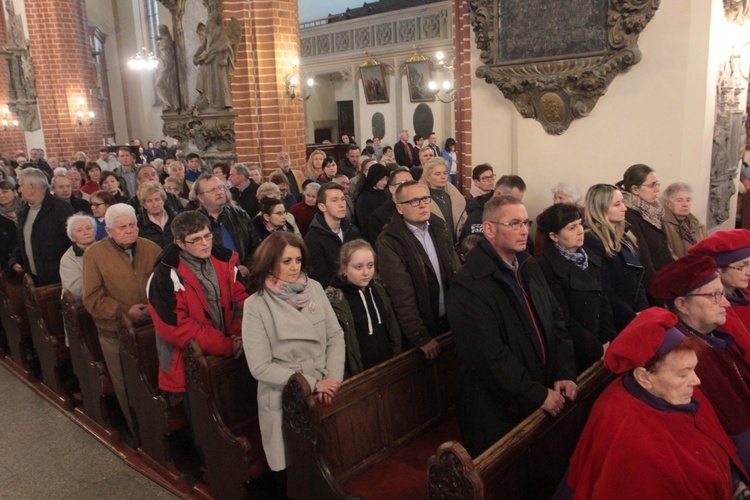 Legnica. Liturgia Wielkiego Piątku