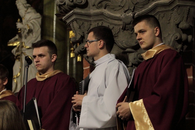 Legnica. Liturgia Wielkiego Piątku