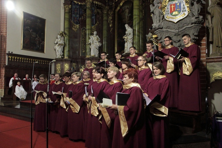 Legnica. Liturgia Wielkiego Piątku