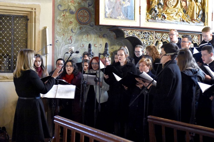 Liturgia Wielkiego Piątku w świdnickiej katedrze