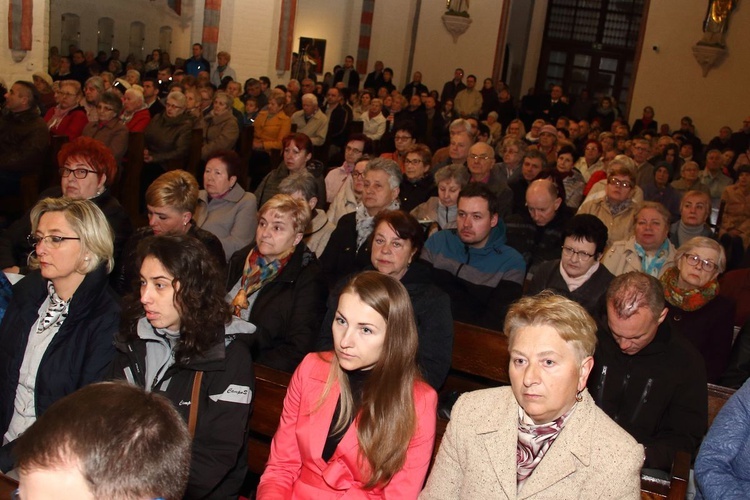 Wielki Piątek Męki Panskiej w katedrze