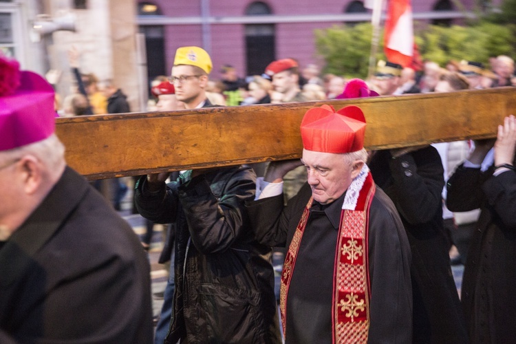 Droga Krzyżowa Macieja Musiała. I tysięcy warszawiaków