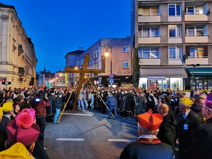 Droga Krzyżowa Macieja Musiała. I tysięcy warszawiaków