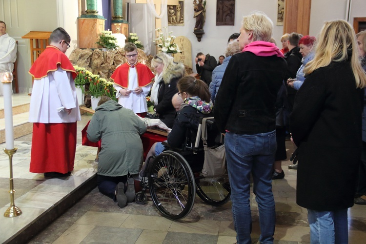 Liturgia Wielkiego Piątku z udziałem metropolity gdańskiego