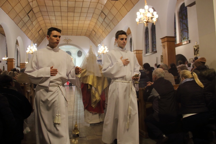 Liturgia Wielkiego Piątku z udziałem metropolity gdańskiego