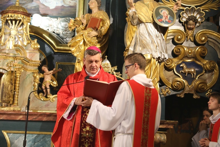 Wielki Piątek w konkatedrze w Żywcu - 2019