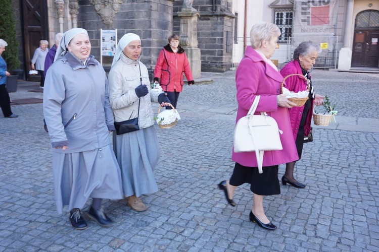 Wielka Sobota. Poświęcenie pokarmów w katedrze