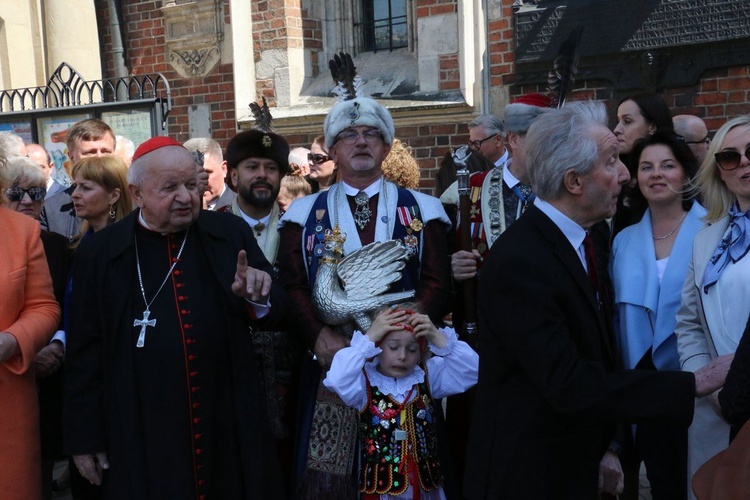 Święcenie pokarmów wielkanocnych przed kościołem Mariackim 2019