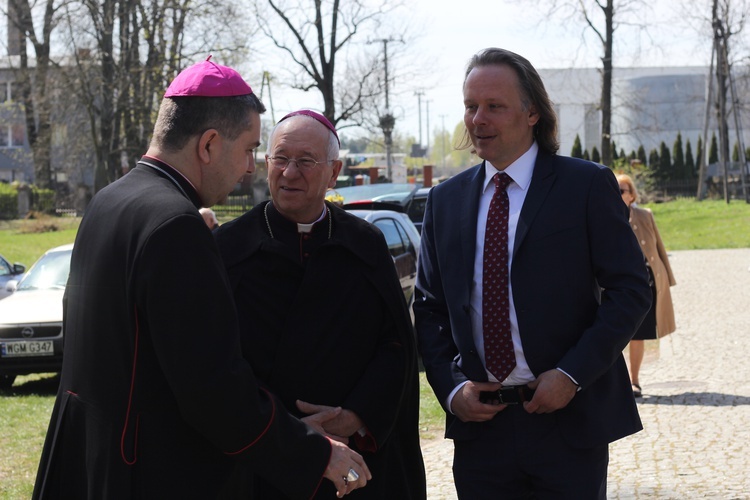 Święcenie pokarmów w Radziejowicach