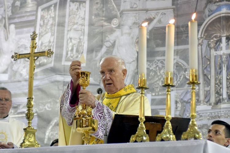 Wigilia Paschalna z bp. Ignacym w świdnickiej katedrze