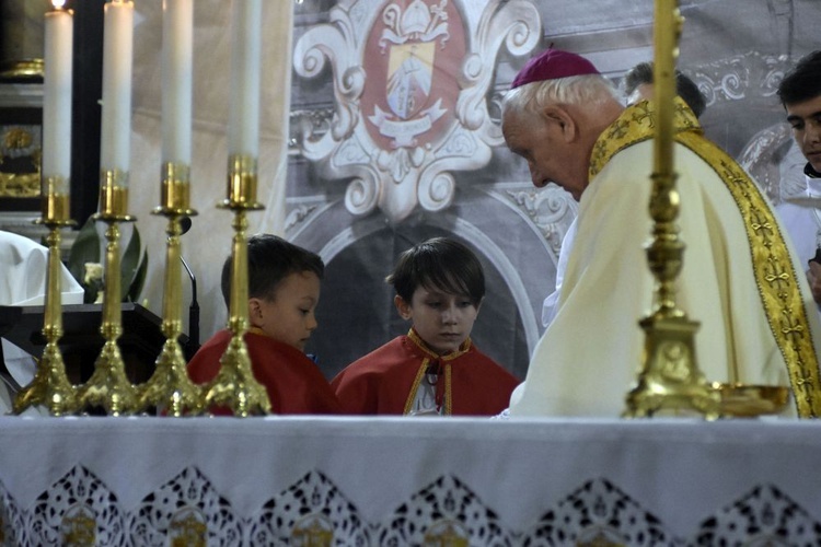 Wigilia Paschalna z bp. Ignacym w świdnickiej katedrze