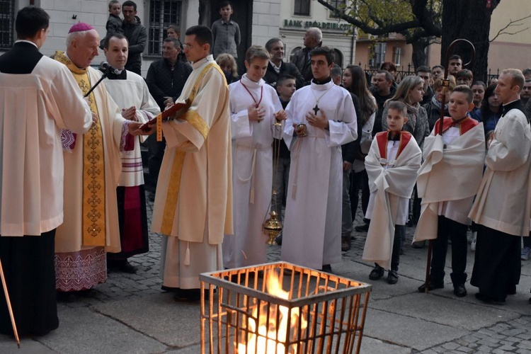 Wigilia Paschalna z bp. Ignacym w świdnickiej katedrze