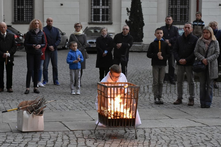 Wigilia Paschalna z bp. Ignacym w świdnickiej katedrze