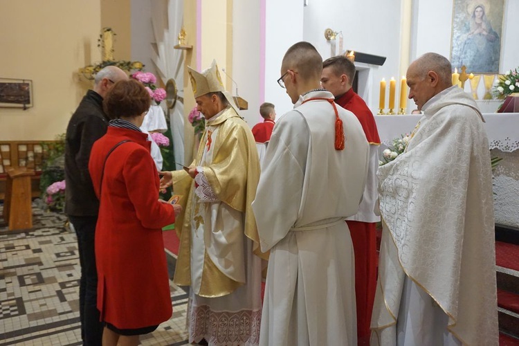 Odpustowa Msza rezurekcyjna w Wałbrzychu