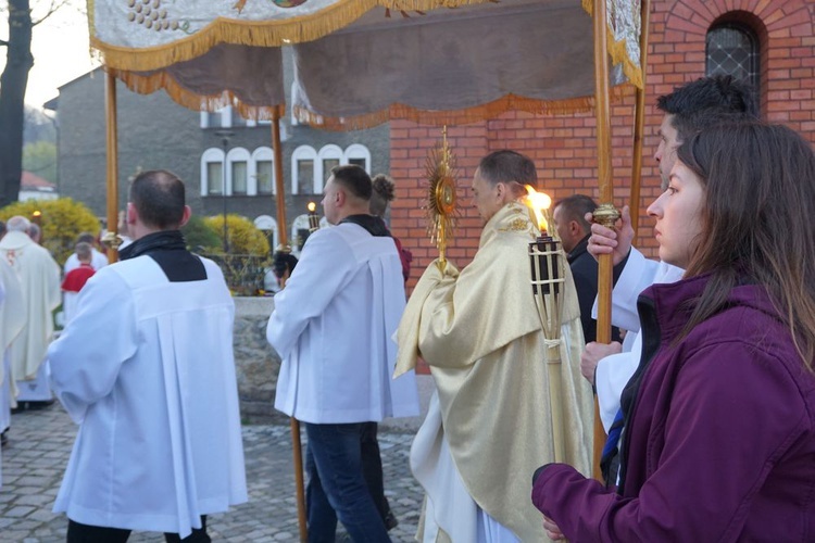 Odpustowa Msza rezurekcyjna w Wałbrzychu