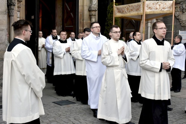 Msza rezurekcyjna w świdnickiej katedrze