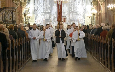Msza rezurekcyjna w świdnickiej katedrze