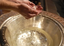 Japonia: ponad 100 dorosłych katechumenów przyjęło chrzest