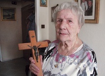  Krzyż z gabinetu ojca towarzyszył Irenie Wróbel w czasie całej syberyjskiej tułaczki.