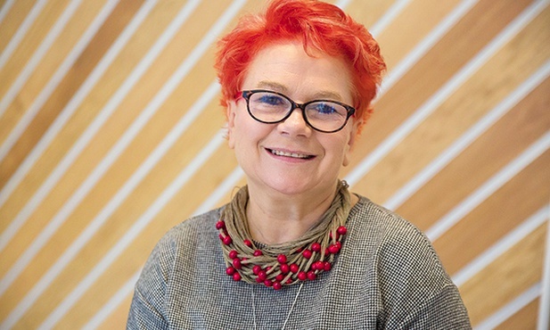 ◄	Na zgłoszenia czeka Małgorzata Mroczek.