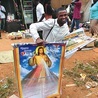 Kult Bożego Miłosierdzia szybko rozprzestrzenia się na Czarnym Lądzie. To zdjęcie nasz fotoreporter zrobił ostatnio w Ugandzie.