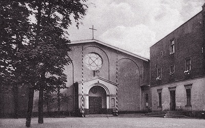 „Tymczasowy” kościół Najświętszego Serca Pana Jezusa w Gliwicach. 