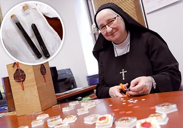 S. Helena Duchnowska przygotowuje i wysyła na cały świat relikwie krwi ks. Jerzego Popiełuszki.