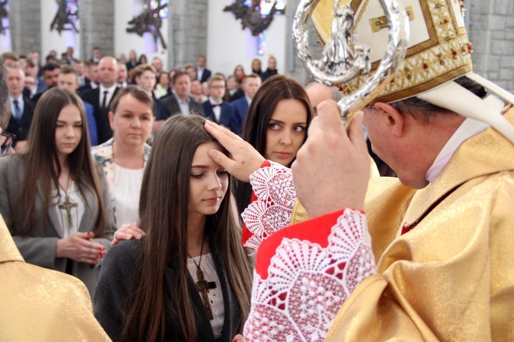 Bierzmowanie w Męcinie