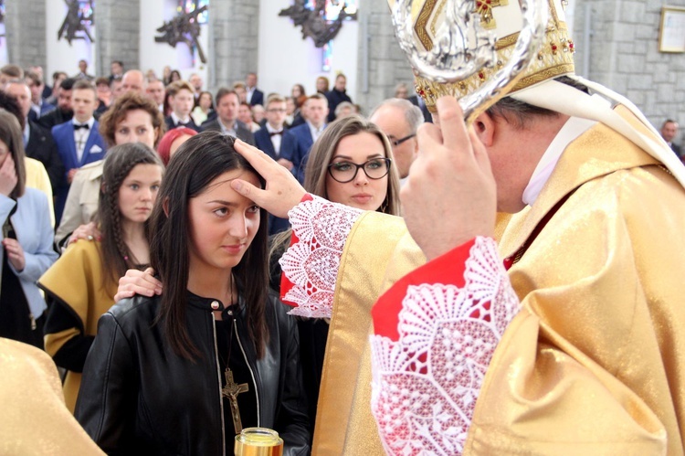 Bierzmowanie w Męcinie