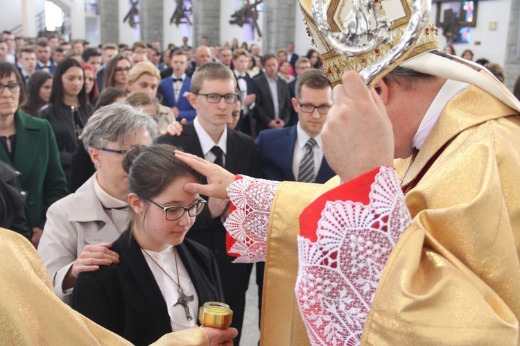 Bierzmowanie w Męcinie