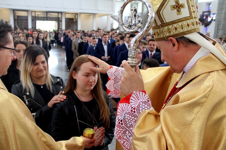 Bierzmowanie w Męcinie