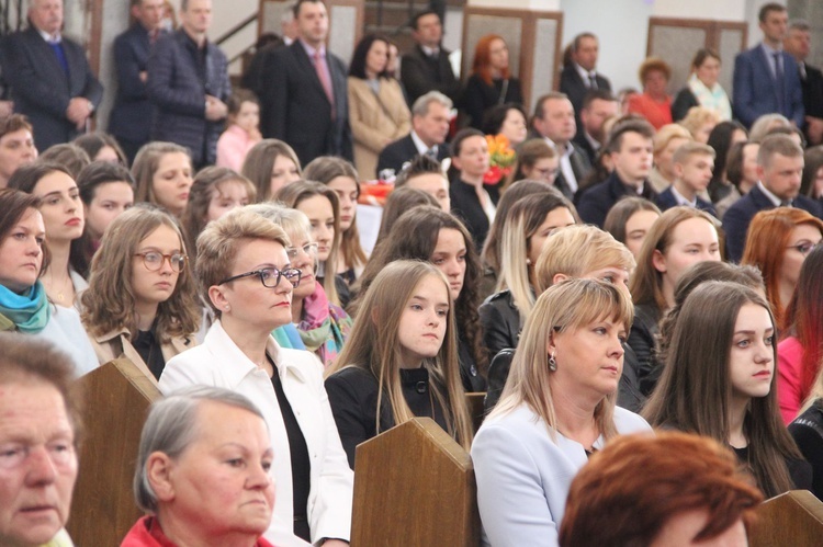 Bierzmowanie w Męcinie