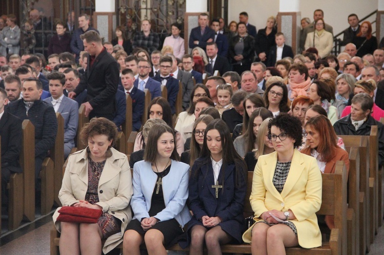 Bierzmowanie w Męcinie