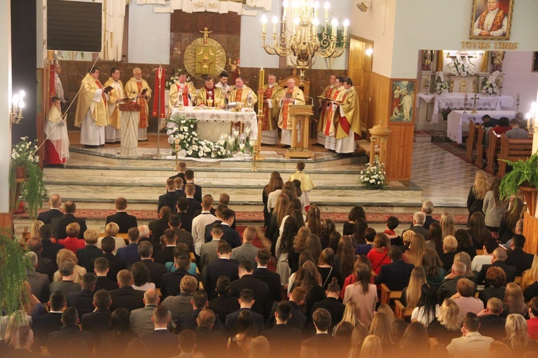 Bierzmowanie w Biskupicach Radłowskich