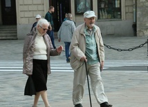Dzisiejsi seniorzy mają wiele możliwości aktywnego spędzania czasu.