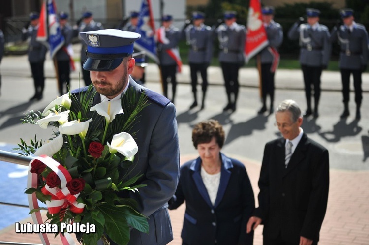 Odsłonięcie tablicy poświęconej pamięci asp. Alojzego Banacha